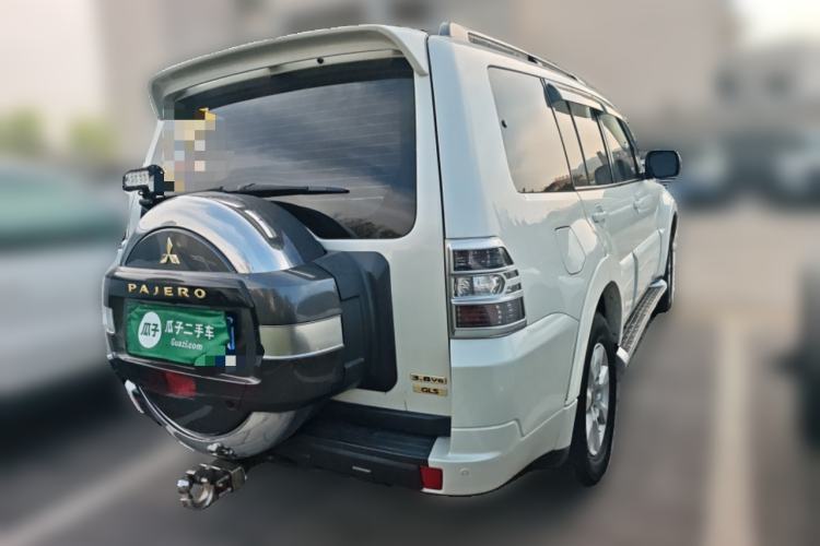 Used Mitsubishi Pajero  Rear Right 45 Deg