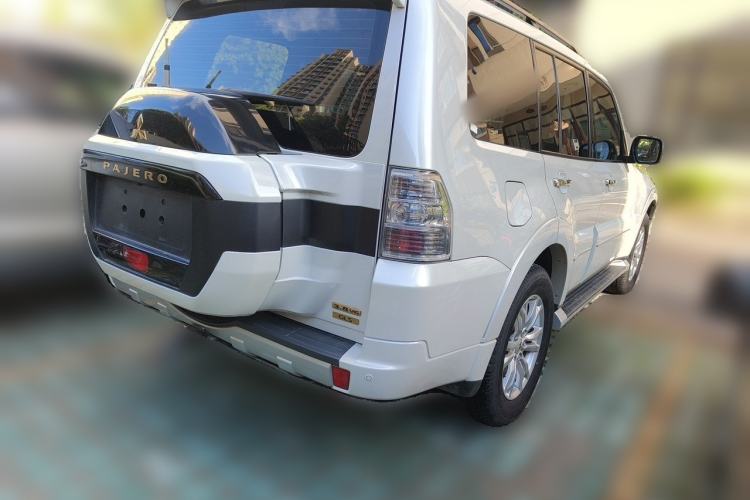 Used Mitsubishi Pajero 2019 V97 3.8L 5-Door GLS Sunroof Dual Differential – Middle East Rear Right 45 Deg