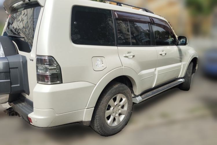 Used Mitsubishi Pajero 2019 3.0L Automatic Standard Edition Rear Right 45 Deg