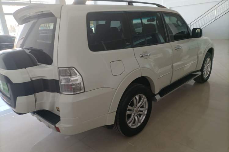 Used Mitsubishi Pajero 2019 V97 3.8L 5-Door GLS Middle East Edition Rear Right 45 Deg