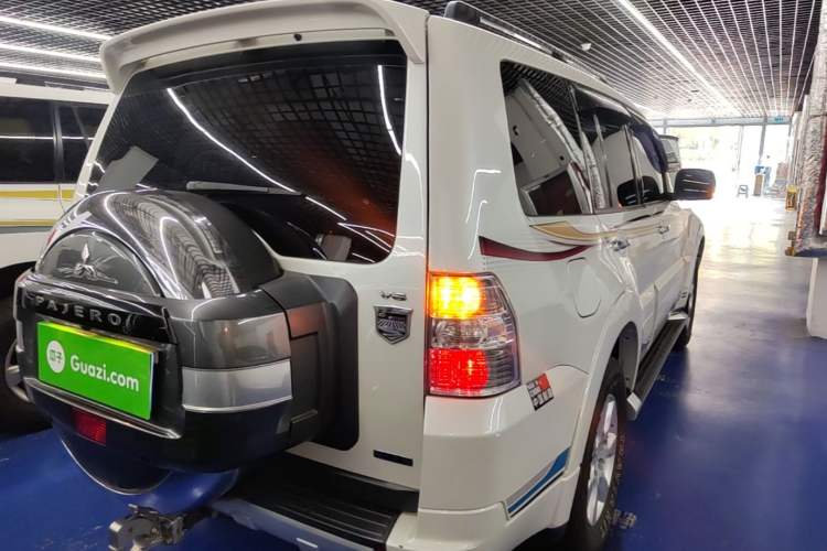 Used Mitsubishi Pajero 2019 3.0L Automatic Luxury Edition Rear Right 45 Deg