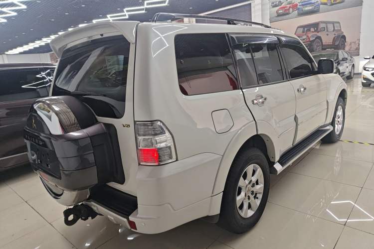Used Mitsubishi Pajero 2019 3.0L Automatic Prestige Edition Rear Right 45 Deg
