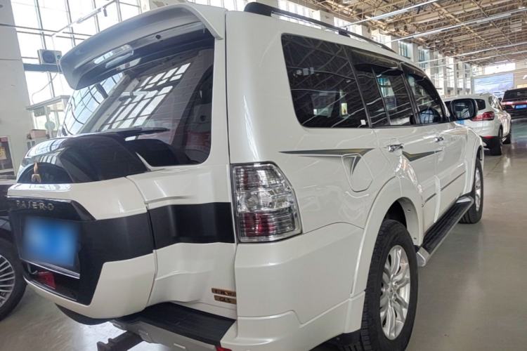 Used Mitsubishi Pajero 2019 V97 3.8L 5-Door GLS Middle East Edition Rear Right 45 Deg