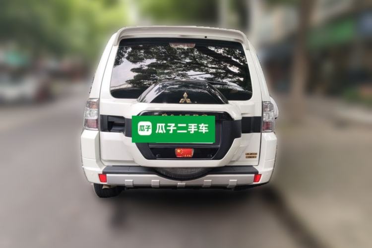 Used Mitsubishi Pajero 2019 V97 3.8L 5-Door GLS Middle East Edition Rear