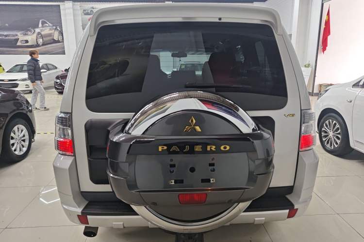 Used Mitsubishi Pajero 2019 3.0L Automatic Prestige Edition Rear