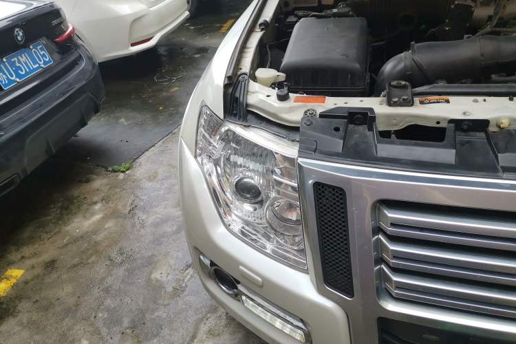 Used Mitsubishi Pajero 2019 3.0L Automatic Prestige Edition Right Front Headlight