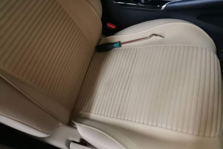 Used Mitsubishi Pajero 2019 3.0L Automatic Standard Edition Right Front Seat