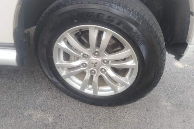 Used Mitsubishi Pajero 2019 V97 3.8L 5-Door GLS Middle East Edition Right Front Wheel Hub