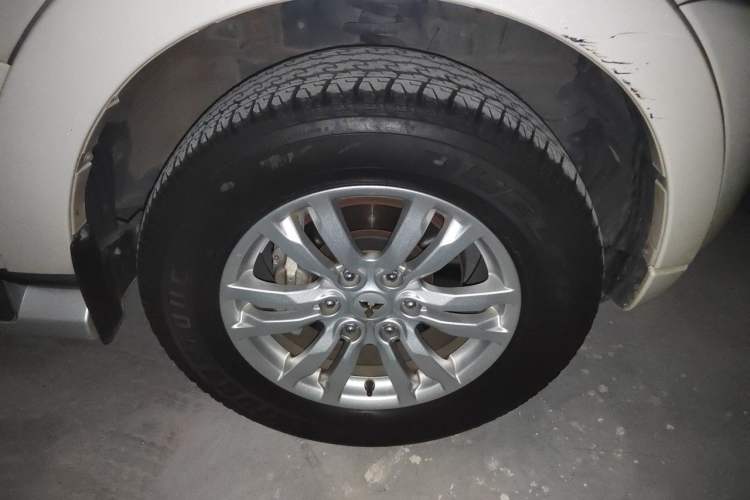Used Mitsubishi Pajero 2019 V97 3.8L 5-Door GLS Middle East Edition Right Front Wheel Hub