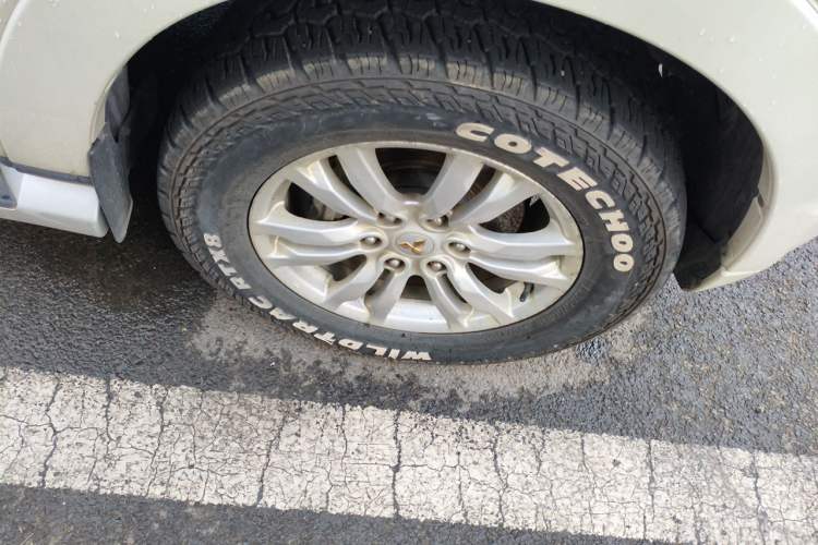 Used Mitsubishi Pajero  Right Front Wheel Hub
