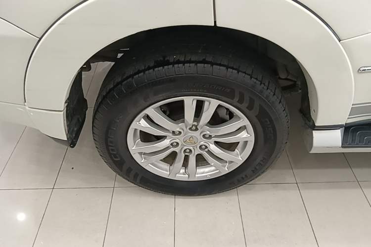 Used Mitsubishi Pajero 2019 V97 3.8L 5-Door GLS Sunroof Dual Differential – Middle East Right Rear Wheel Hub