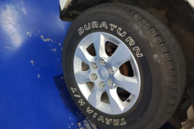 Used Mitsubishi Pajero 2019 3.0L Automatic Luxury Edition Right Rear Wheel Hub