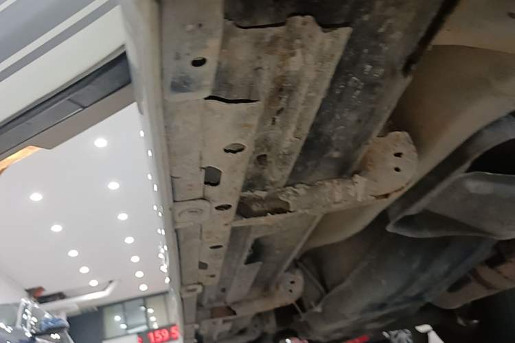 Used Mitsubishi Pajero 2019 V97 3.8L 5-Door GLS Sunroof Dual Differential – Middle East Right Side Sill