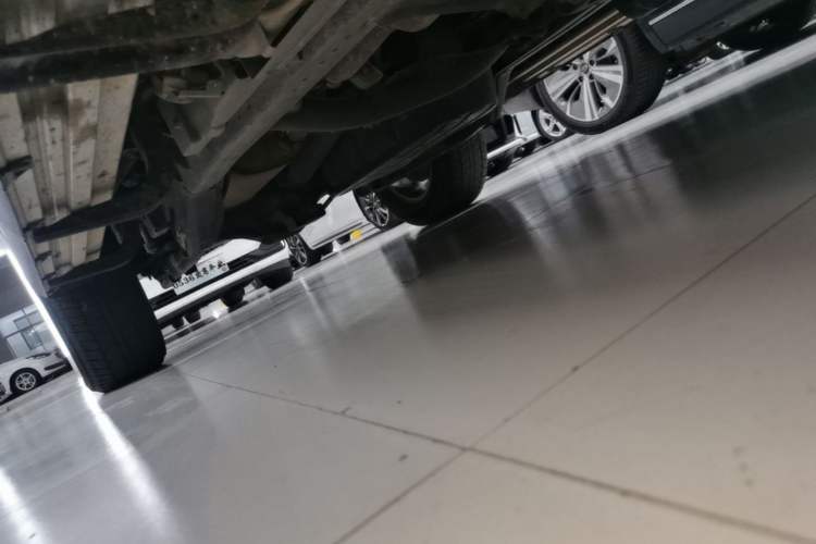 Used Mitsubishi Pajero 2019 3.0L Automatic Standard Edition Right Side Sill