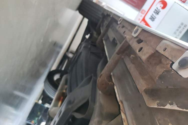 Used Mitsubishi Pajero 2019 V97 3.8L 5-Door GLS Middle East Edition Right Side Sill