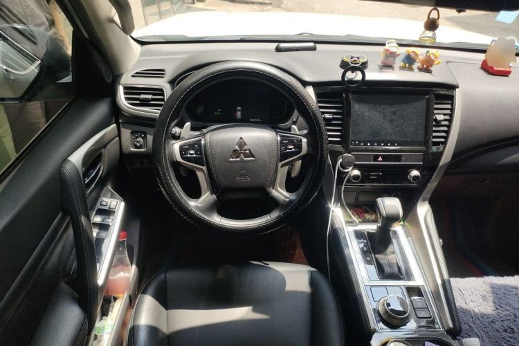 Used Mitsubishi Pajero  Steering Wheel