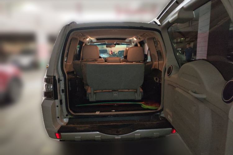 Used Mitsubishi Pajero 2019 V97 3.8L 5-Door GLS Sunroof Dual Differential – Middle East Trunk