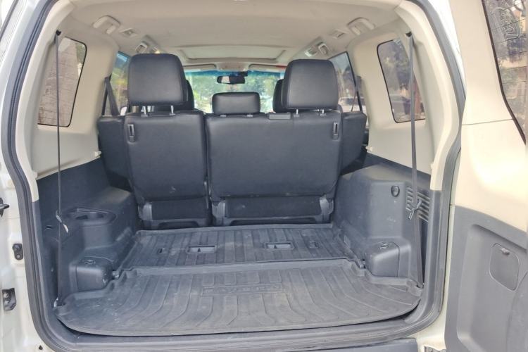 Used Mitsubishi Pajero 2019 3.0L Automatic Comfort Edition Trunk