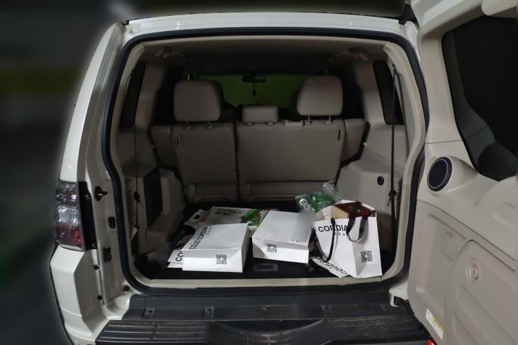 Used Mitsubishi Pajero 2019 V97 3.8L 5-Door GLS Sunroof Dual Differential – Middle East Trunk