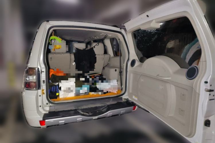 Used Mitsubishi Pajero  Trunk