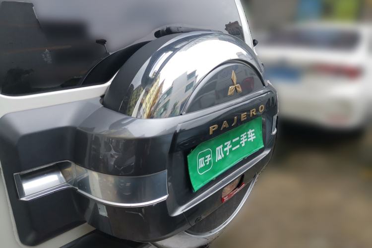 Used Mitsubishi Pajero 2019 3.0L Automatic Prestige Edition Trunk