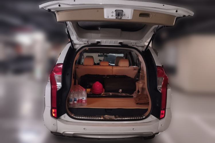 Used Mitsubishi Pajero  Trunk
