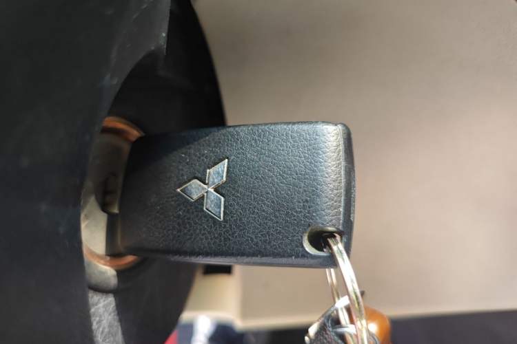 Used Mitsubishi Pajero  Vehicle Key