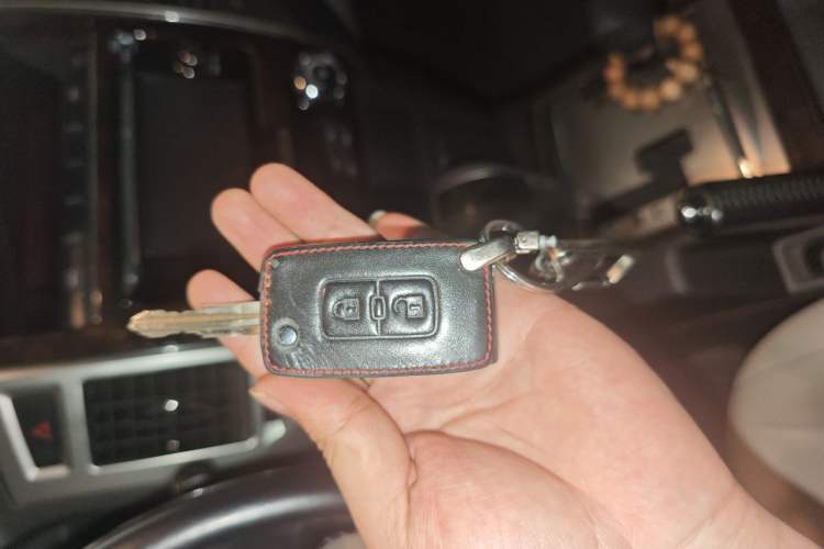 Used Mitsubishi Pajero  Vehicle Key