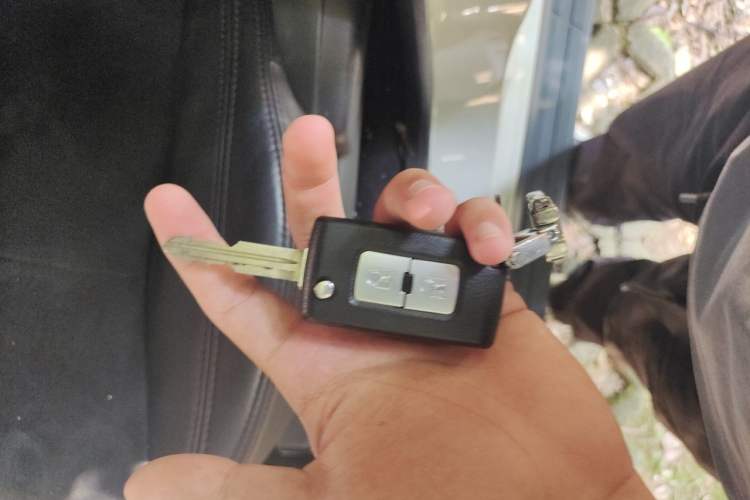 Used Mitsubishi Pajero 2019 3.0L Automatic Comfort Edition Vehicle Key