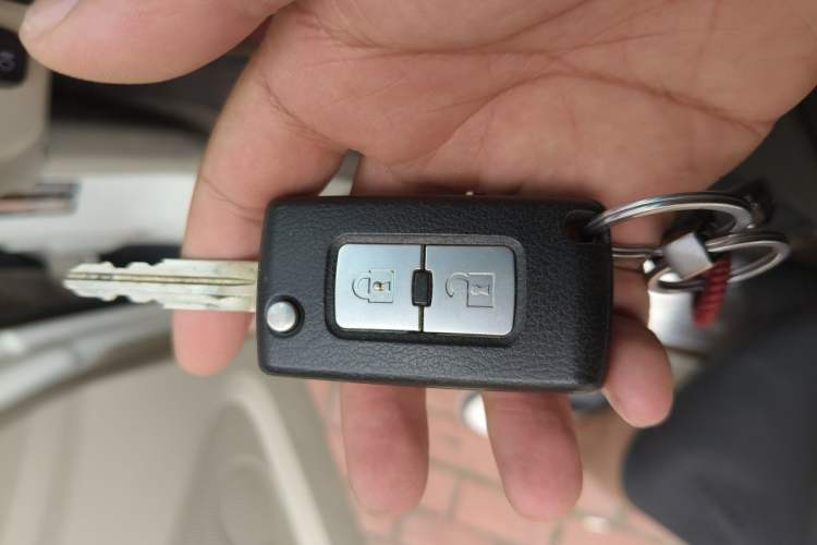 Used Mitsubishi Pajero  Vehicle Key