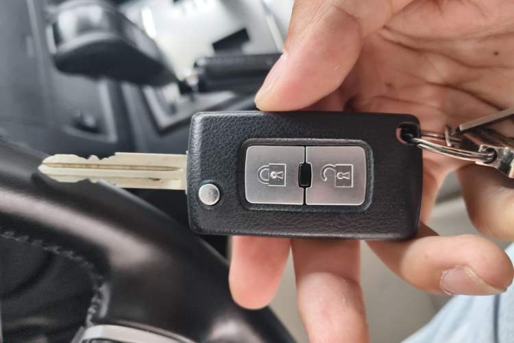 Used Mitsubishi Pajero  Vehicle Key