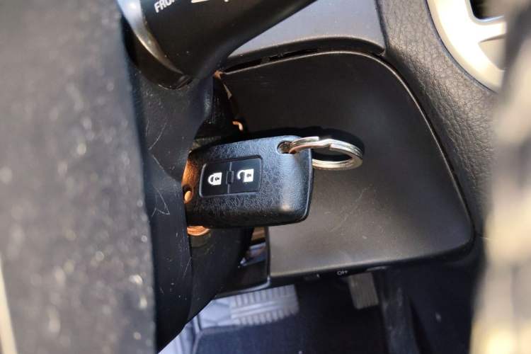 Used Mitsubishi Pajero 2019 3.0L Automatic Luxury Edition Vehicle Key