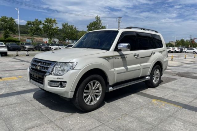 Used Mitsubishi Pajero 2019 V97 3.8L 5-Door GLS Middle East Edition