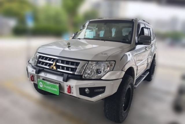 Used Mitsubishi Pajero