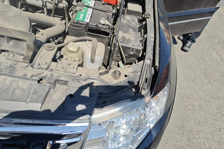 Used Mitsubishi Pajero 2020 3.0L Automatic Prestige Off-Road Edition Engine Bay Left
