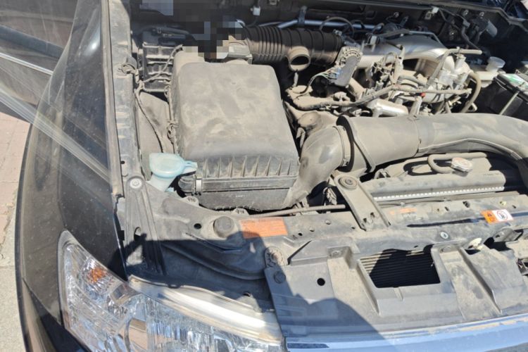 Used Mitsubishi Pajero 2020 3.0L Automatic Prestige Off-Road Edition Engine Bay Right