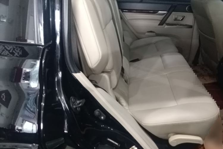 Used Mitsubishi Pajero  Left Rear Seat