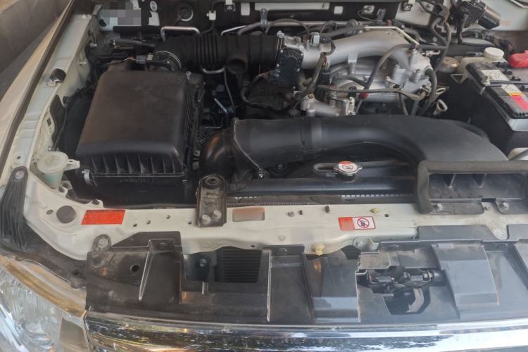 Used Mitsubishi Pajero 2020 3.0L Automatic Luxury Off-Road Version Engine Bay Right