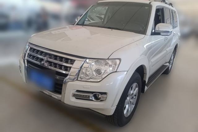 Used Mitsubishi Pajero 2020 3.0L Automatic Luxury Off-Road Version