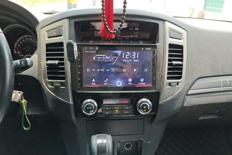 Used Mitsubishi Pajero  Audio And AC Panel