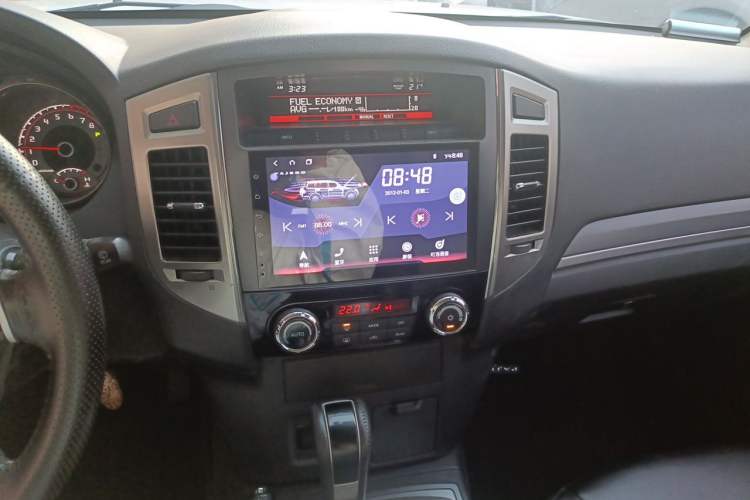 Used Mitsubishi Pajero  Audio And AC Panel