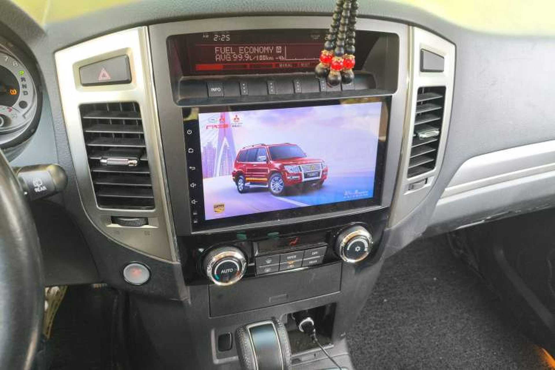 Used Mitsubishi Pajero 2020 Collection Edition 3.0L Automatic Prestige Off-Road Version Audio And AC Panel