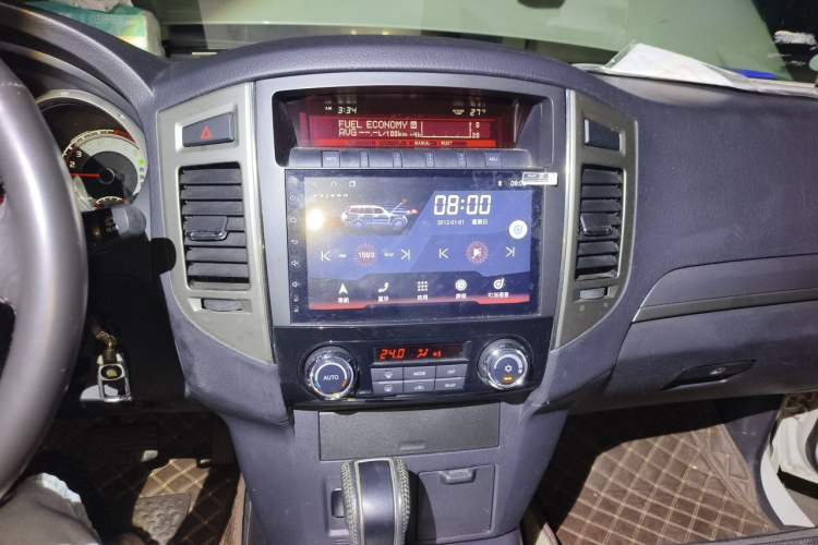 Used Mitsubishi Pajero  Audio And AC Panel