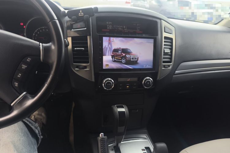 Used Mitsubishi Pajero  Audio And AC Panel