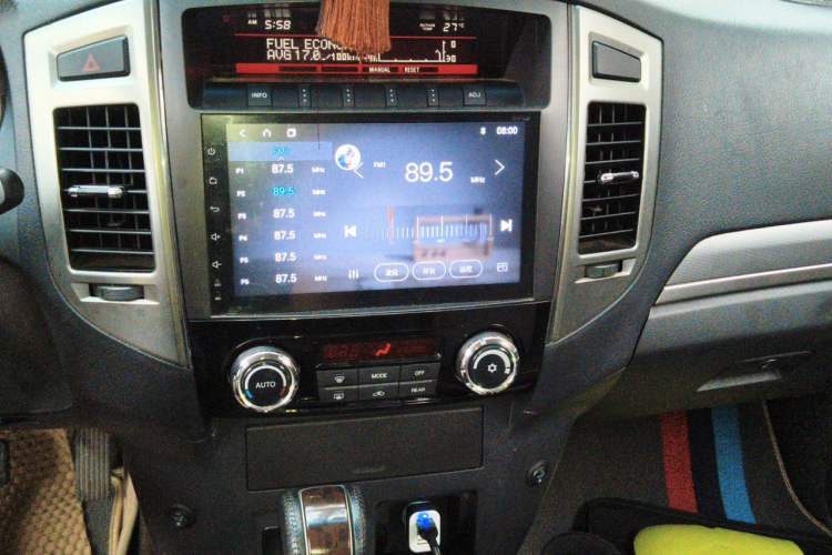 Used Mitsubishi Pajero  Audio And AC Panel