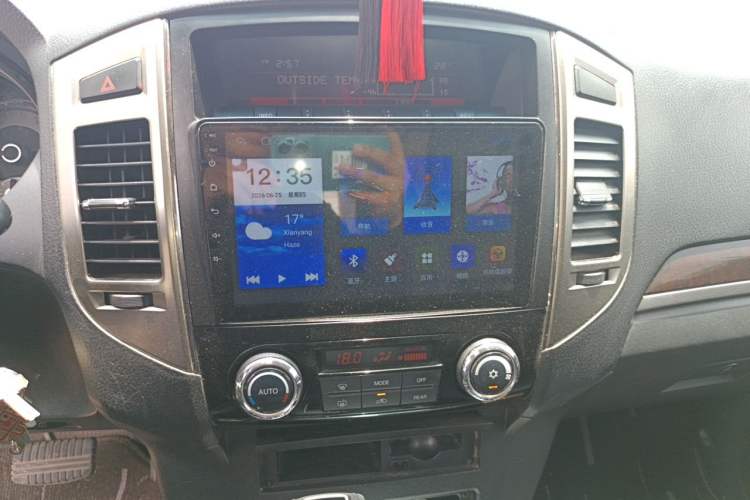 Used Mitsubishi Pajero  Audio And AC Panel