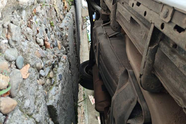 Used Mitsubishi Pajero  Chassis Front Right