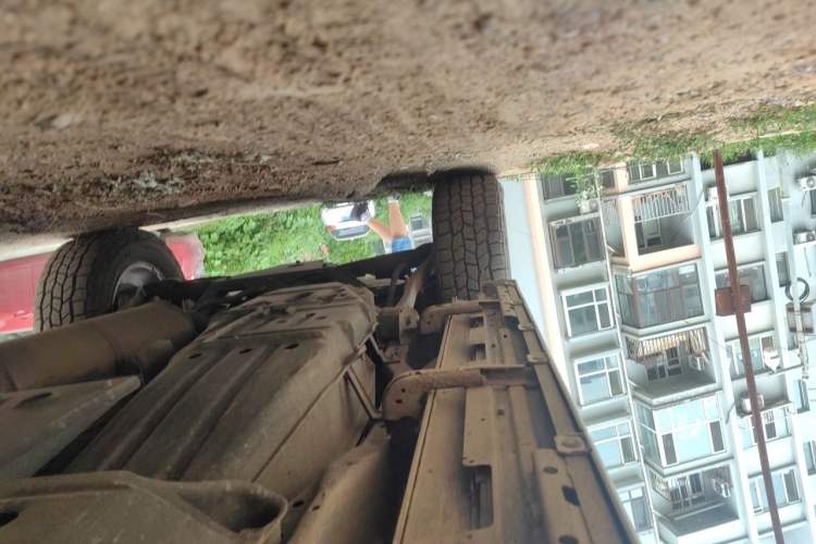 Used Mitsubishi Pajero  Chassis Front Right