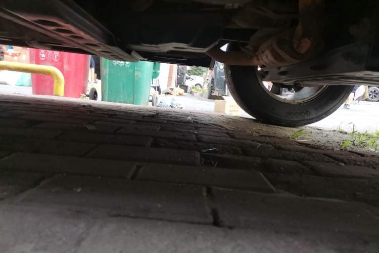 Used Mitsubishi Pajero  Chassis Front Right