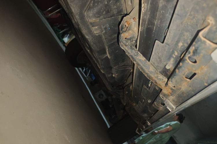 Used Mitsubishi Pajero  Chassis Rear Left